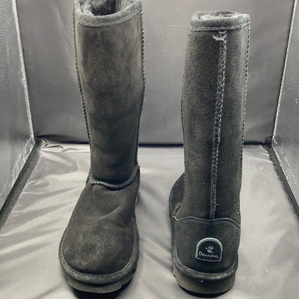 Bearpaw Women’s ELLE Tall suede Black boots 8